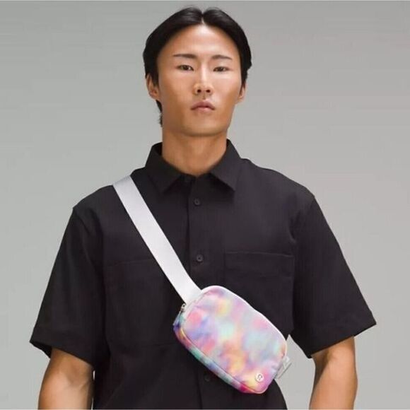 Lululemon Everywhere Belt Bag 1L | Prism Wash Print Multi/Vapor NEW with Tags #7 - Picture 8 of 8